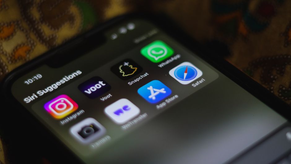 Best Apps For Solo Travelers To Meet People: Most “Solo Travel Apps” Are Ghost Towns — These 8 Actually Work