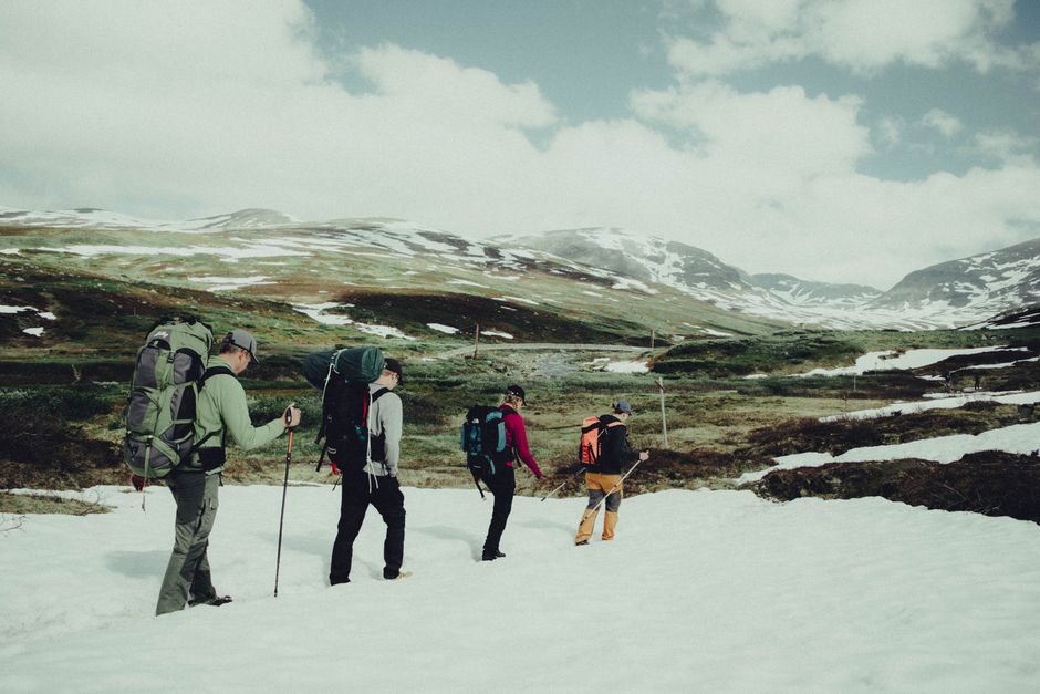 Winter Hiking in the Lake District: Safe Routes by Daylight Winter Hiking in the Lake District: Safe Routes by Daylight